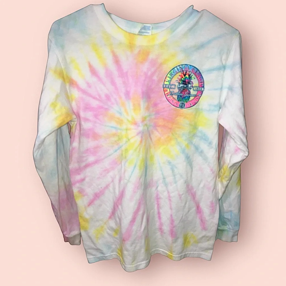 🛍️$2 SALE WHEN BUNDLED| VA Beach Tye Dye Long Sleeve